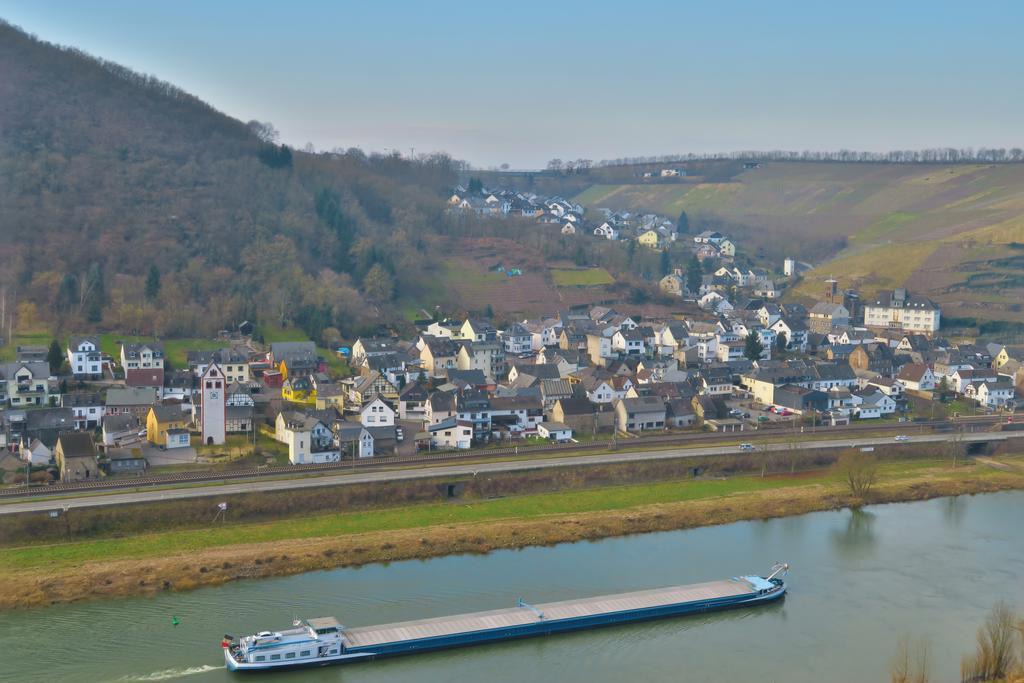 Ferienwohnungen Haus Am Wuerzlaysteig Lehmen Extérieur photo