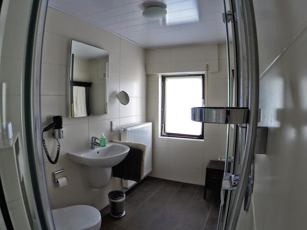 Ferienwohnungen Haus Am Wuerzlaysteig Lehmen Chambre photo