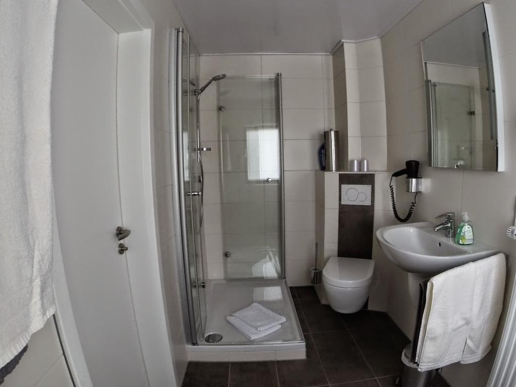 Ferienwohnungen Haus Am Wuerzlaysteig Lehmen Chambre photo