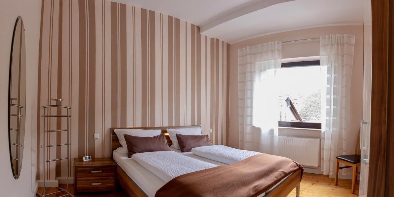 Ferienwohnungen Haus Am Wuerzlaysteig Lehmen Extérieur photo