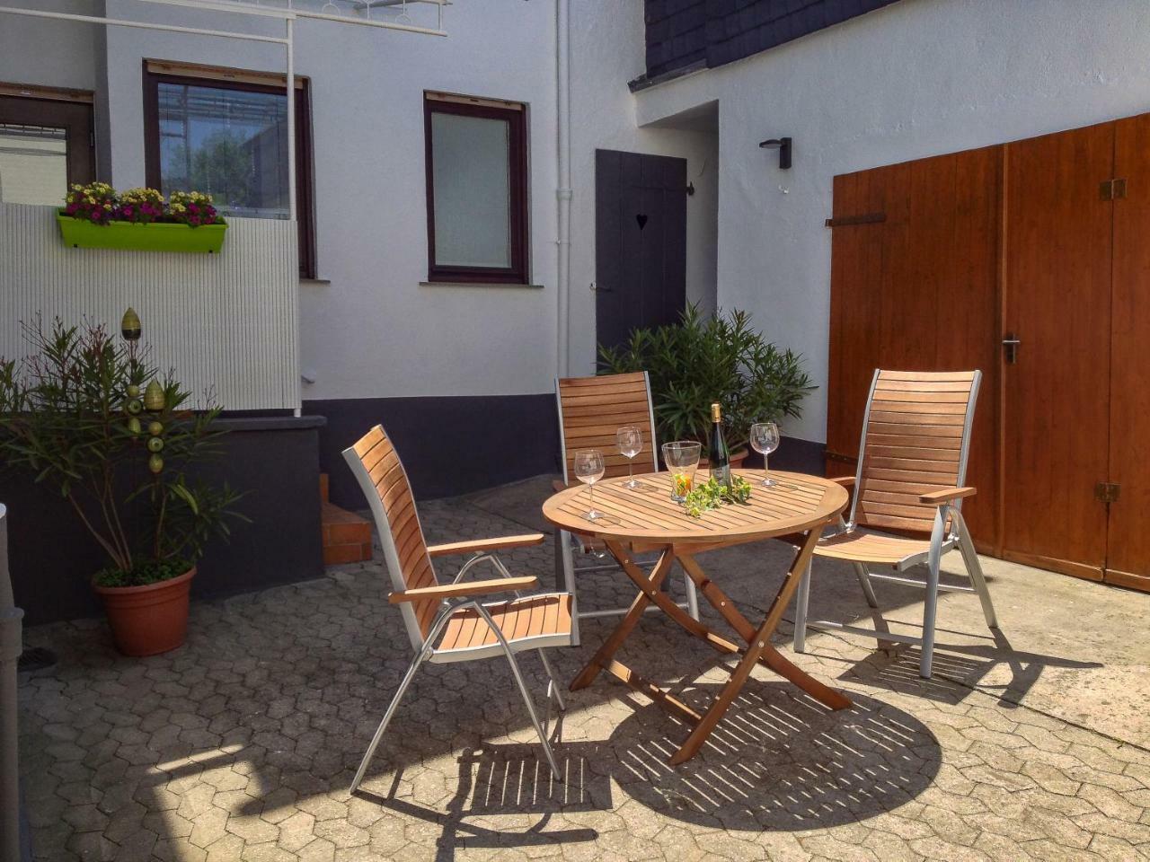 Ferienwohnungen Haus Am Wuerzlaysteig Lehmen Extérieur photo